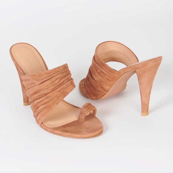 NIB Veronica Beard Orla Scrunched Suede Sandal - Picture 3 of 14
